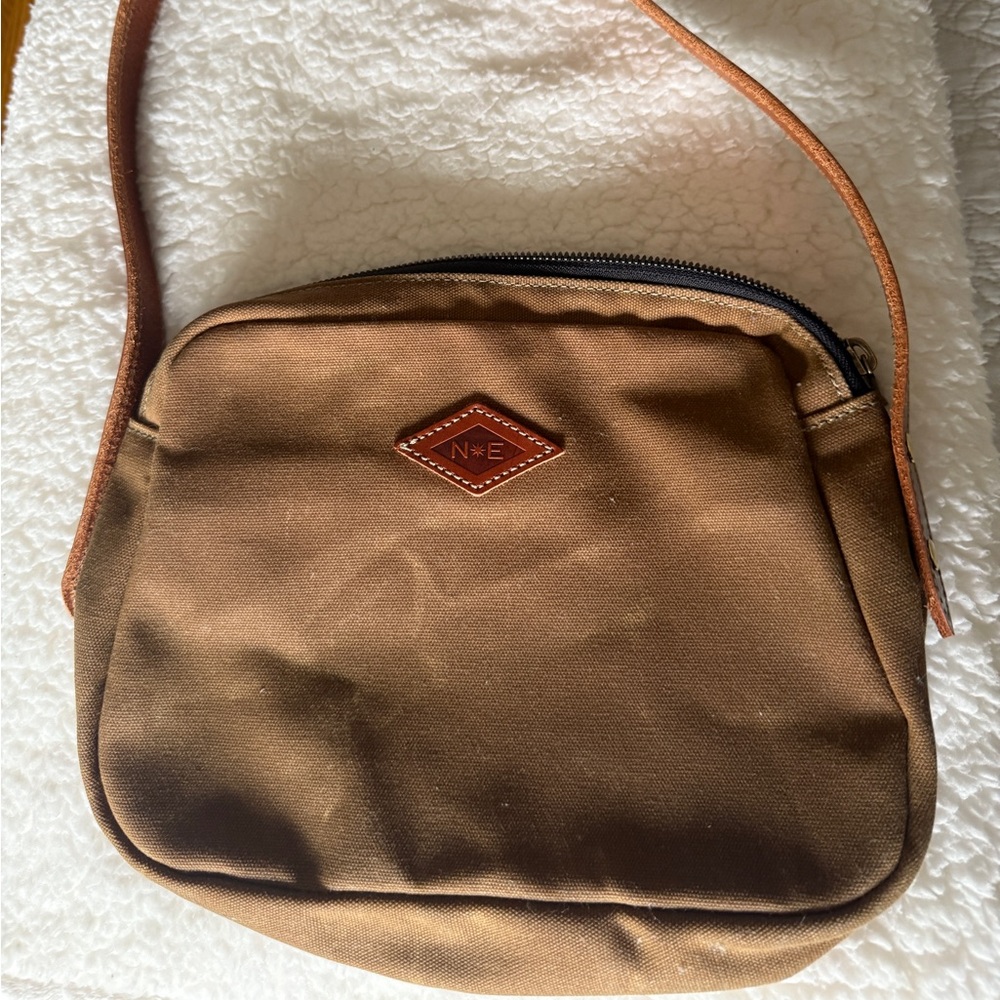 North End Bag Co - Mary canvas shoulder bag in Honey